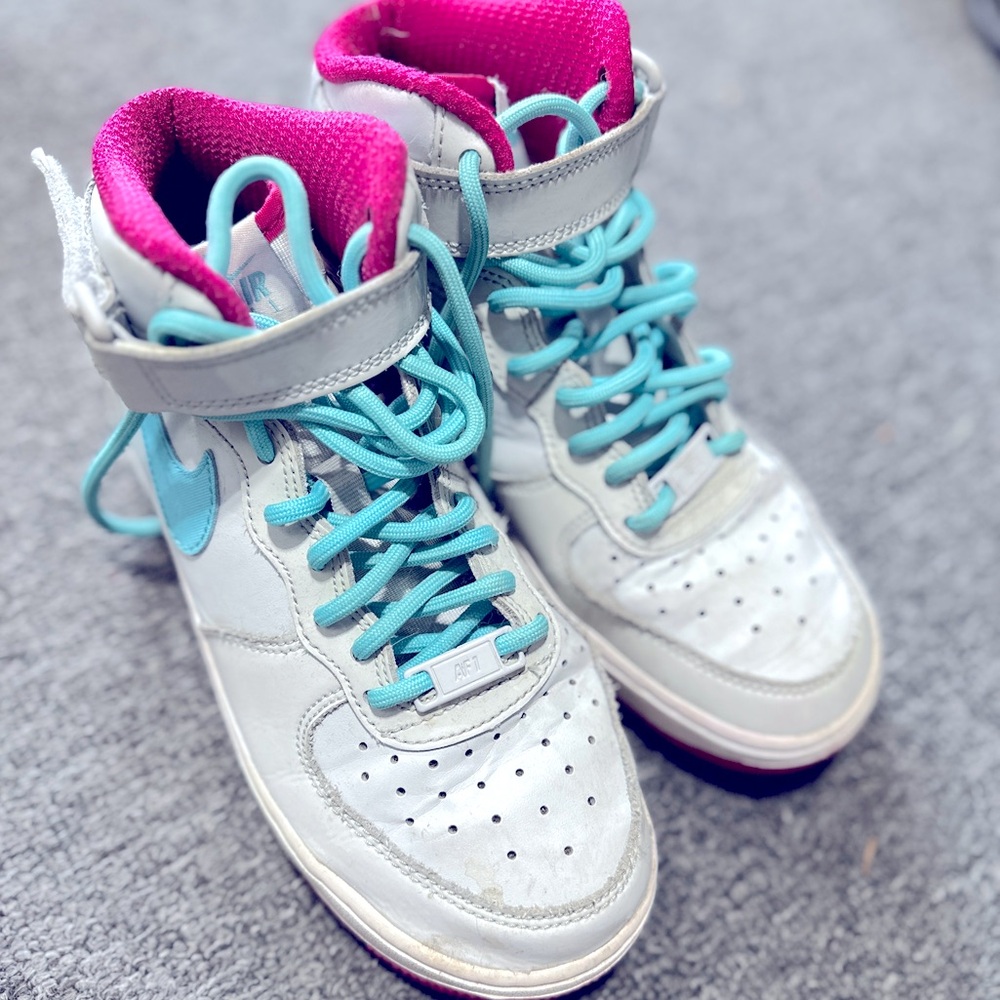 Girls mike basketball high top